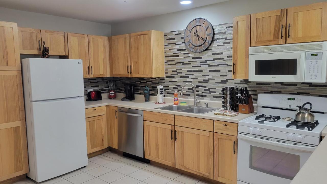 2Br Rustic Villa Utica Экстерьер фото