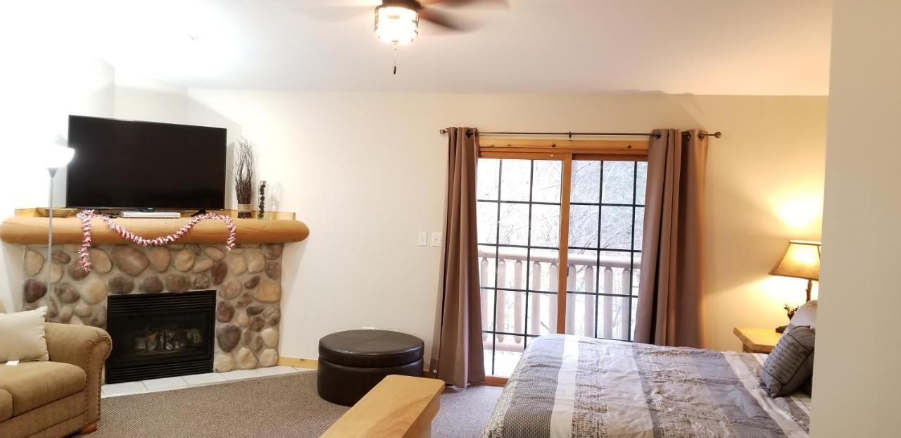 2Br Rustic Villa Utica Экстерьер фото